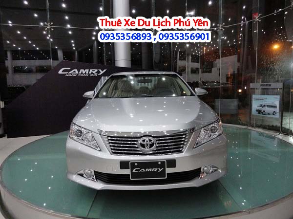 Cho thuê xe du lịch 4 chỗ Toyota Camry 2.5 Q : Với việc sử dụng động cơ thế hệ mới với dung tích nhỏ hơn phiên bản động cơ 'khủng' 3.5 khiến chủ xe tiết kiệm được đáng kể chi phí xăng xe.