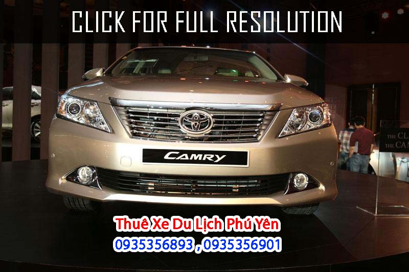 Dịch vụ thuê xe du lịch 4 chỗ Toyota Camry 2.5 Q : Phiên bản 2.5g được đánh giá là sẽ đáp ứng được nhu cầu của nhiều khách hàng khó tính vốn kỳ vọng vào dòng xe Camry đẳng cấp cao